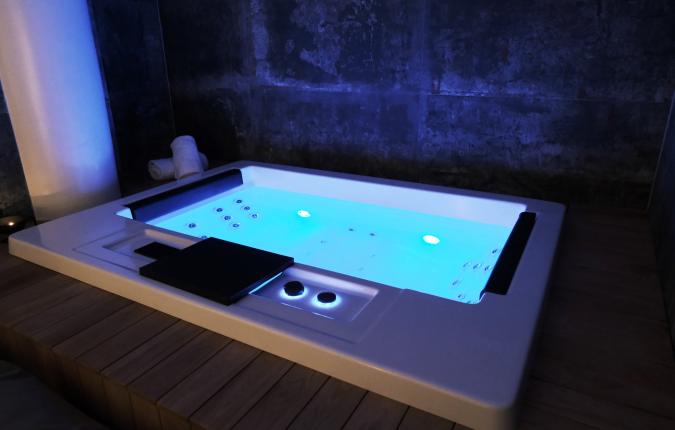 Luxury pleasure for two
